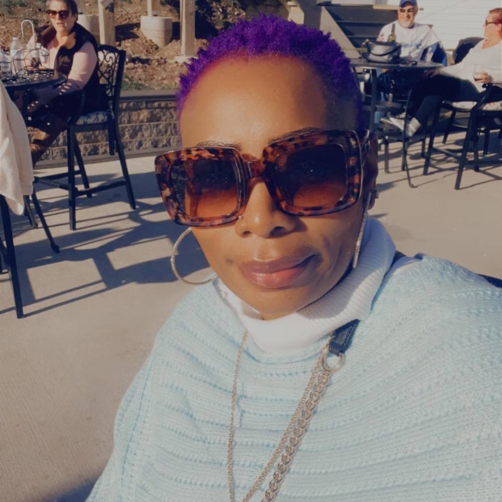 Meet your Posher, Rhonda